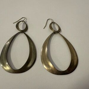Elegant Gold Teardrop Earrings